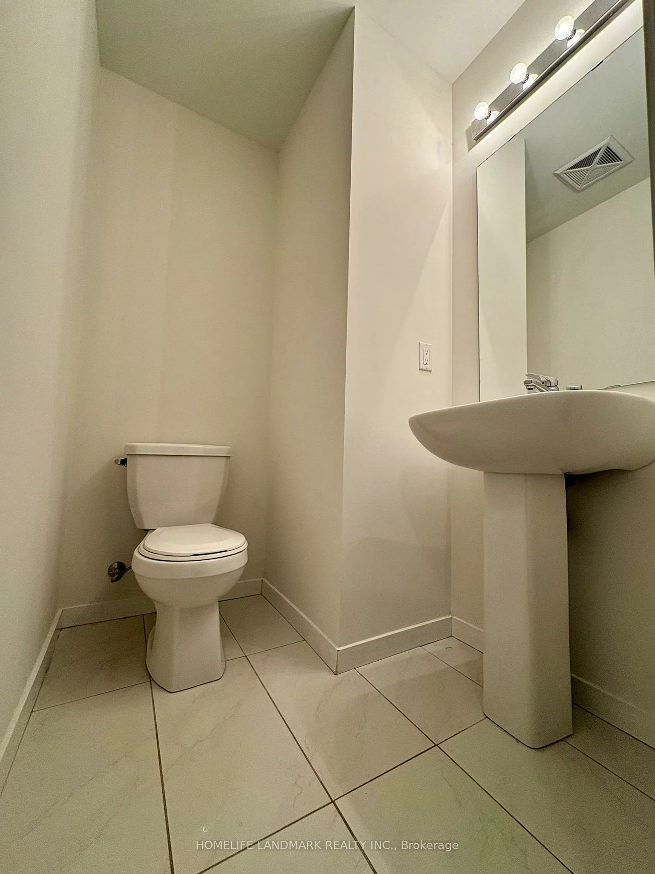 400, Alex Gardner, Aurora Village, Aurora