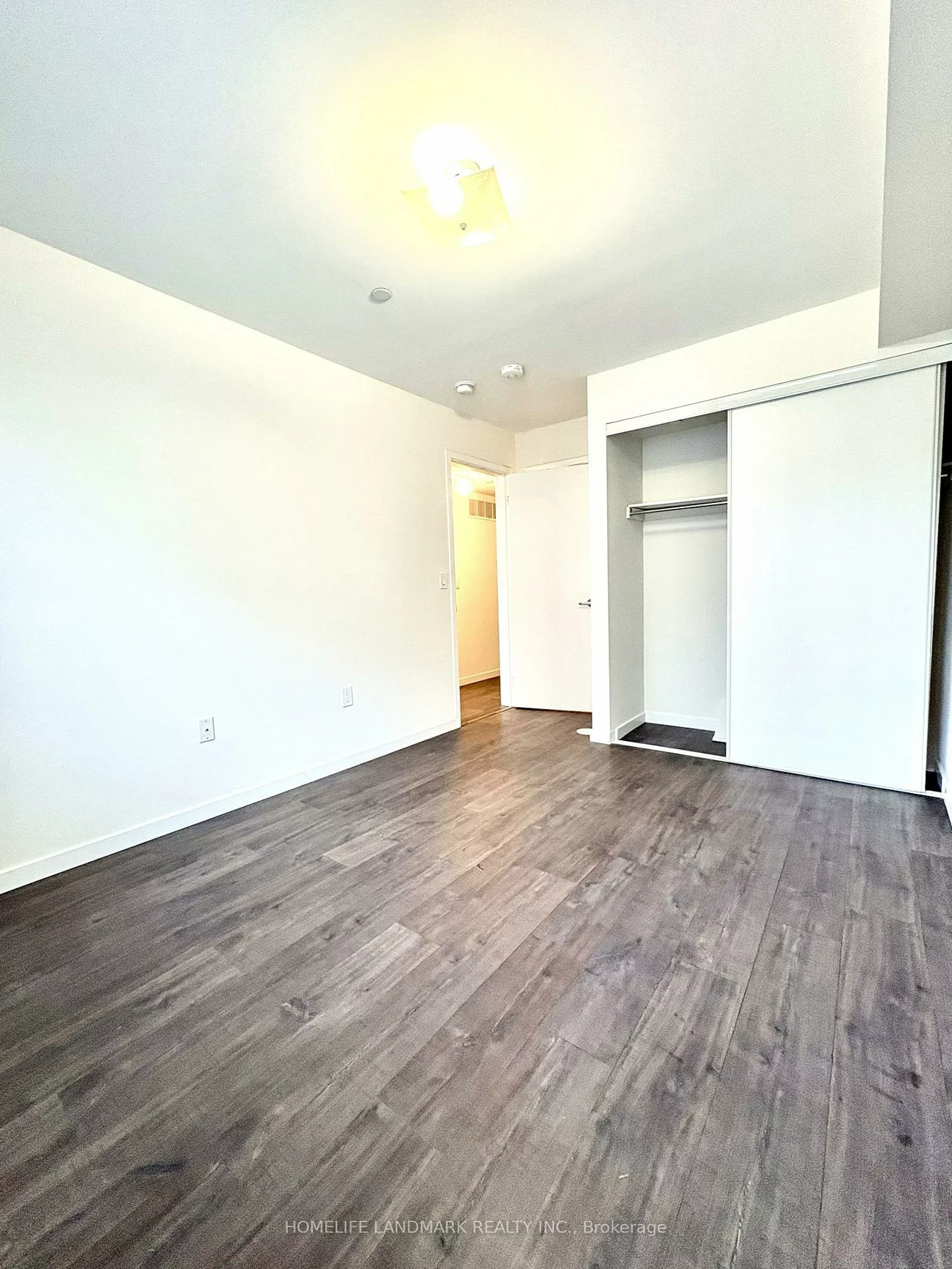 400, Alex Gardner, Aurora Village, Aurora