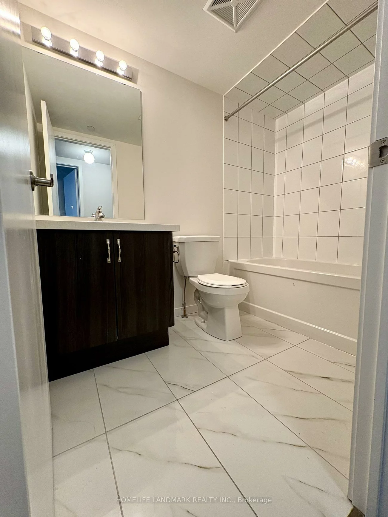 400, Alex Gardner, Aurora Village, Aurora