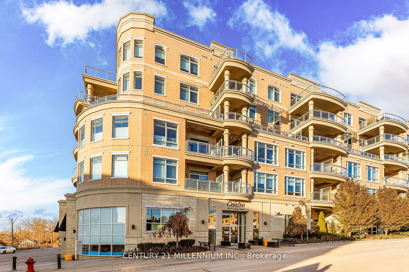 15277, Yonge, Aurora Village, Aurora