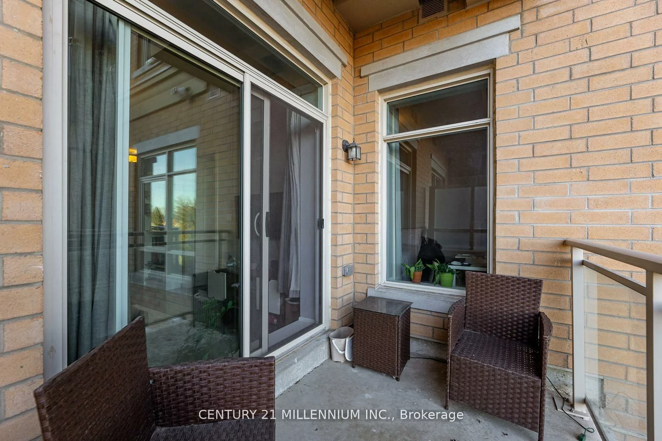 15277, Yonge, Aurora Village, Aurora