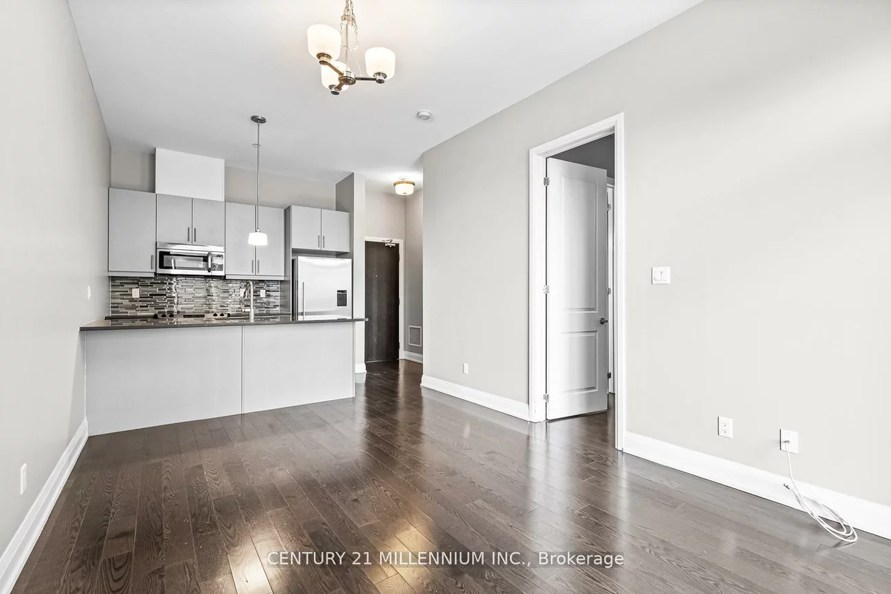 15277, Yonge, Aurora Village, Aurora