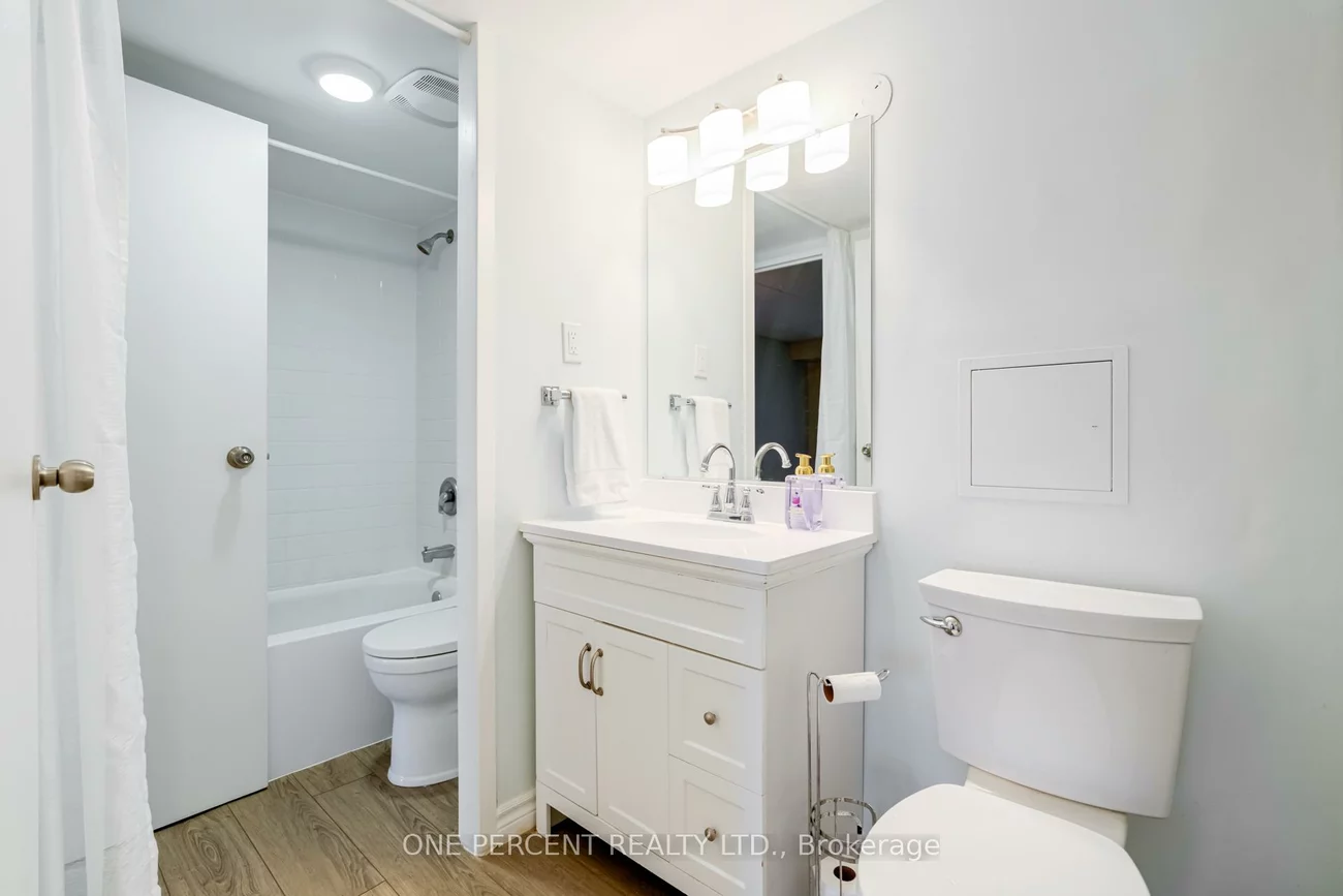 15390, Yonge, Aurora Heights, Aurora