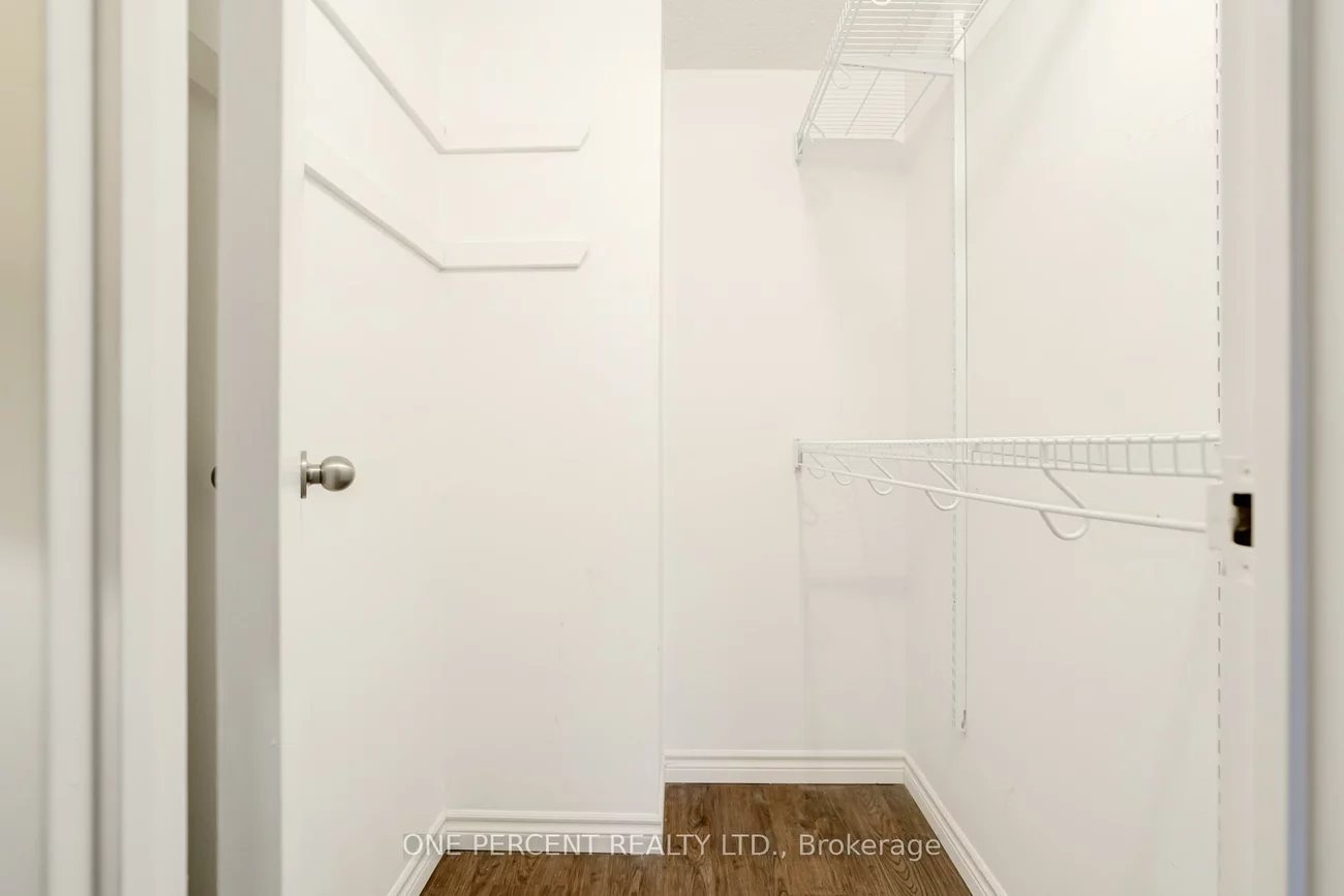 15390, Yonge, Aurora Heights, Aurora