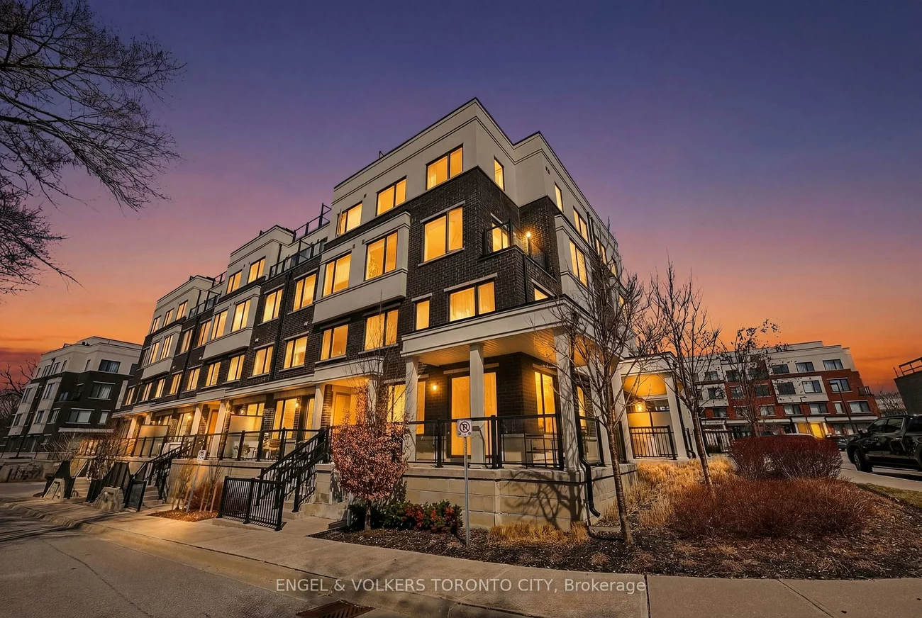 300, Alex Gardner, Aurora Heights, Aurora