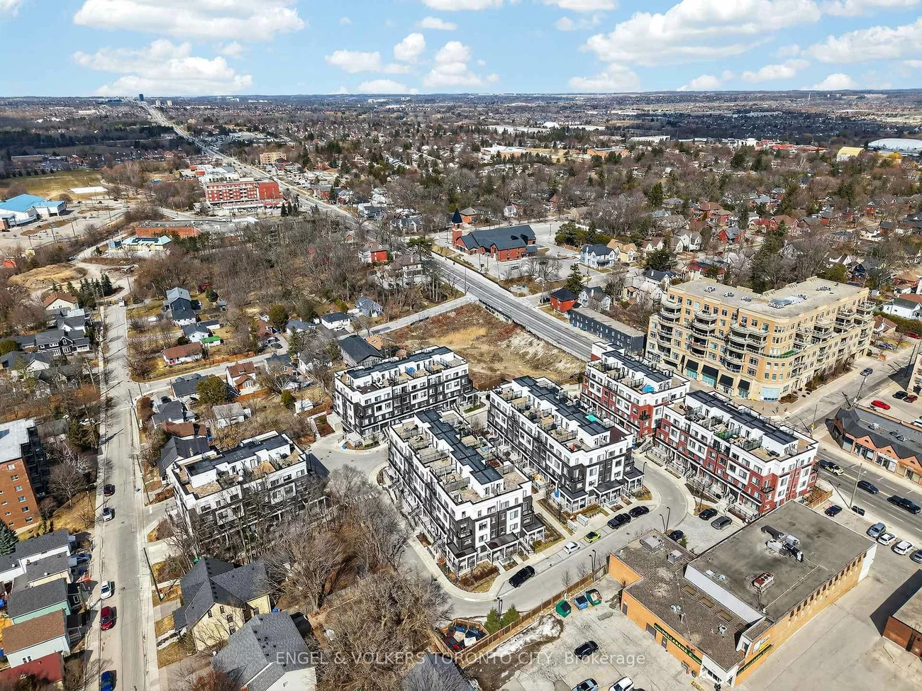 300, Alex Gardner, Aurora Heights, Aurora