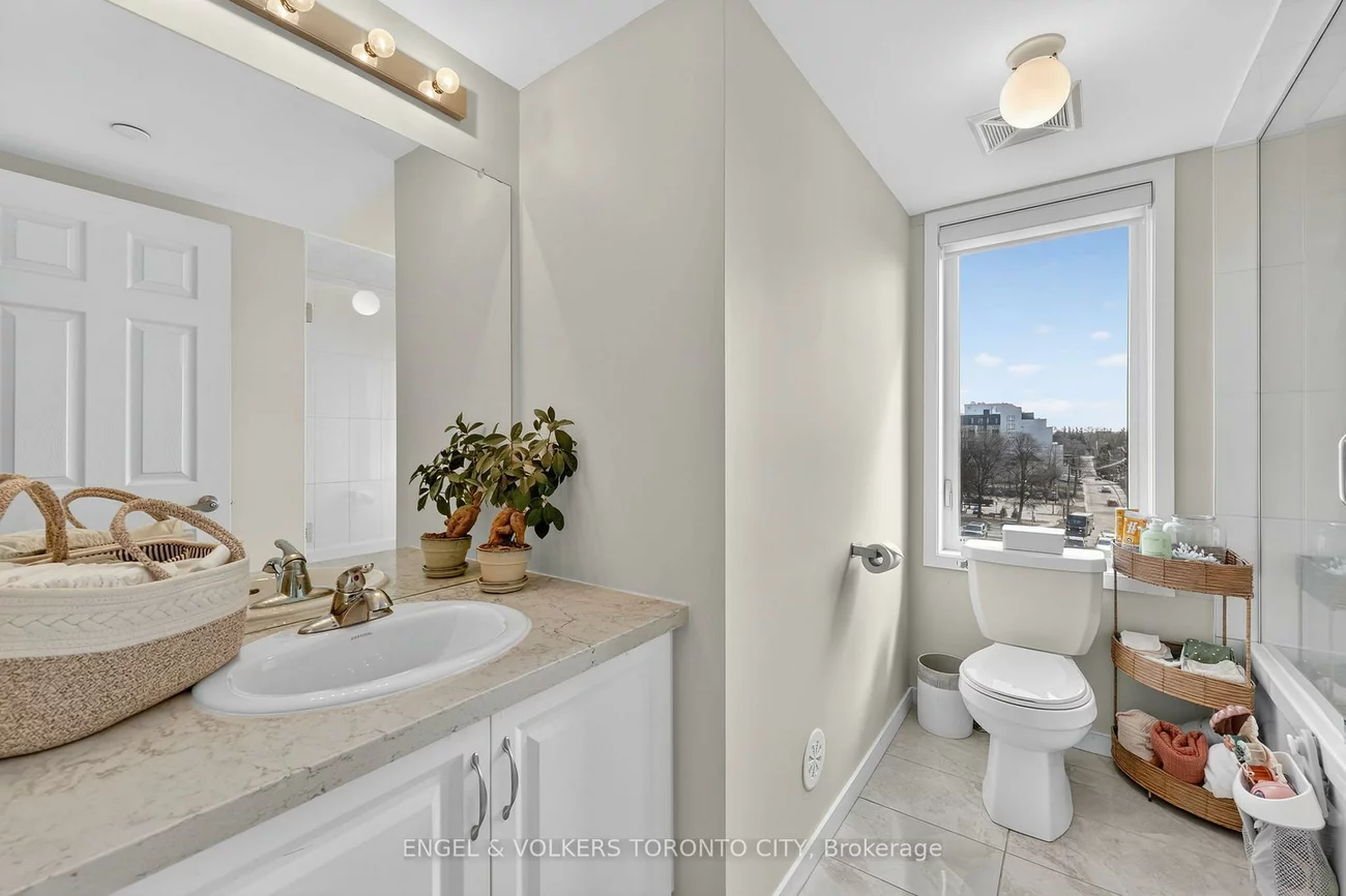 300, Alex Gardner, Aurora Heights, Aurora