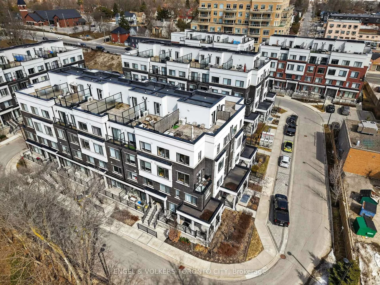 300, Alex Gardner, Aurora Heights, Aurora