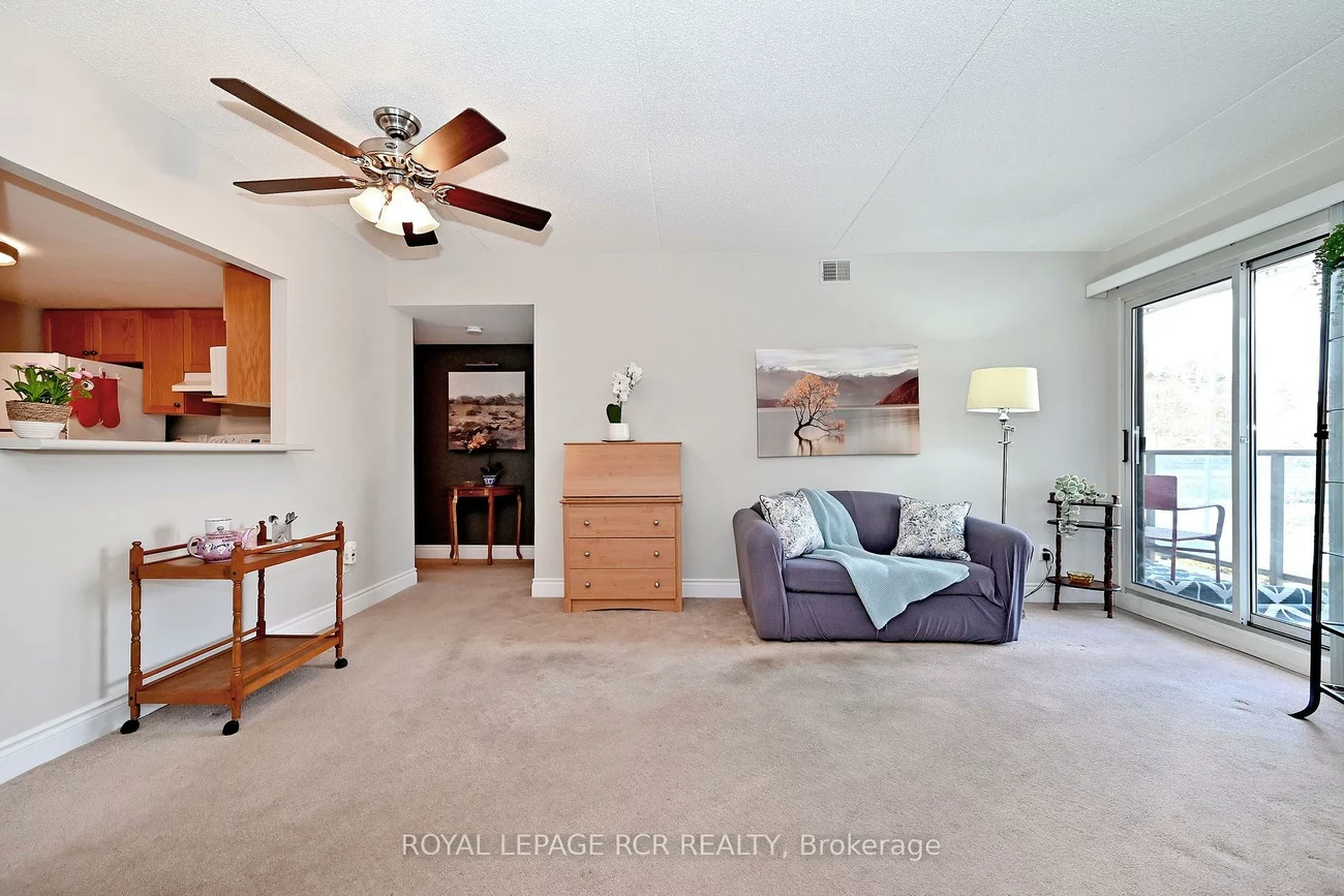 160, Wellington, Aurora Village, Aurora