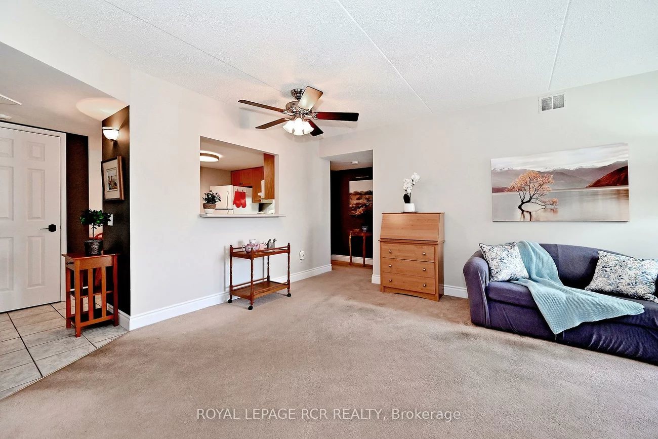 160, Wellington, Aurora Village, Aurora