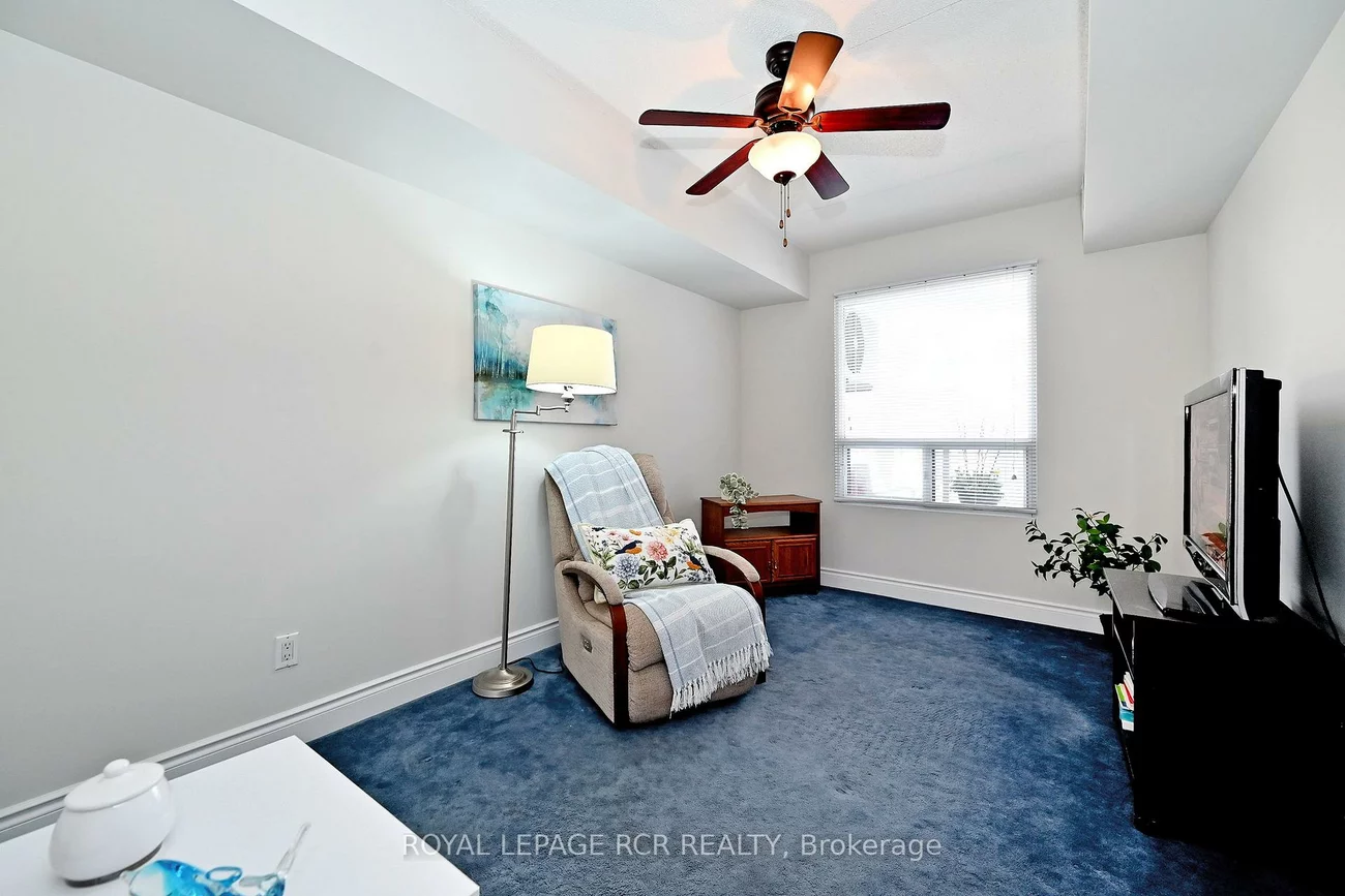 160, Wellington, Aurora Village, Aurora