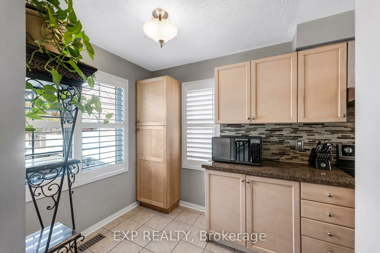 45, Sandlewood, Bayview Wellington, Aurora