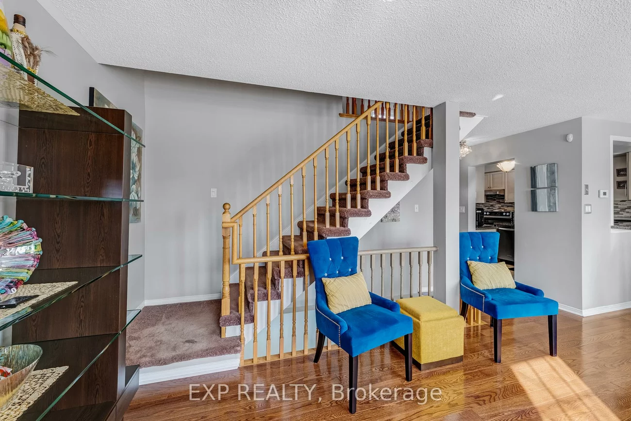 45, Sandlewood, Bayview Wellington, Aurora