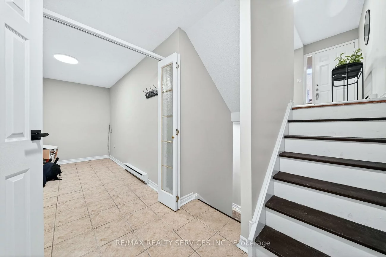 179, Milestone, Aurora Village, Aurora