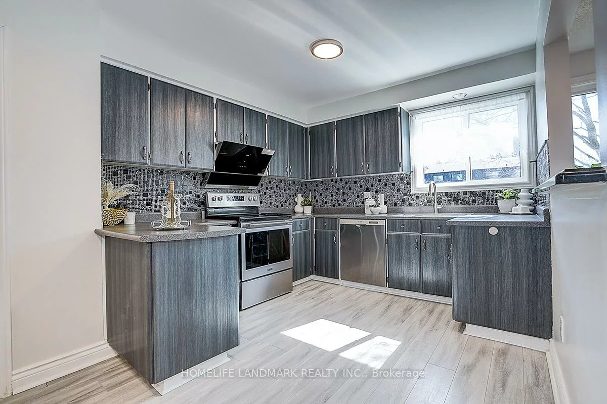 40, Henderson, Aurora Highlands, Aurora