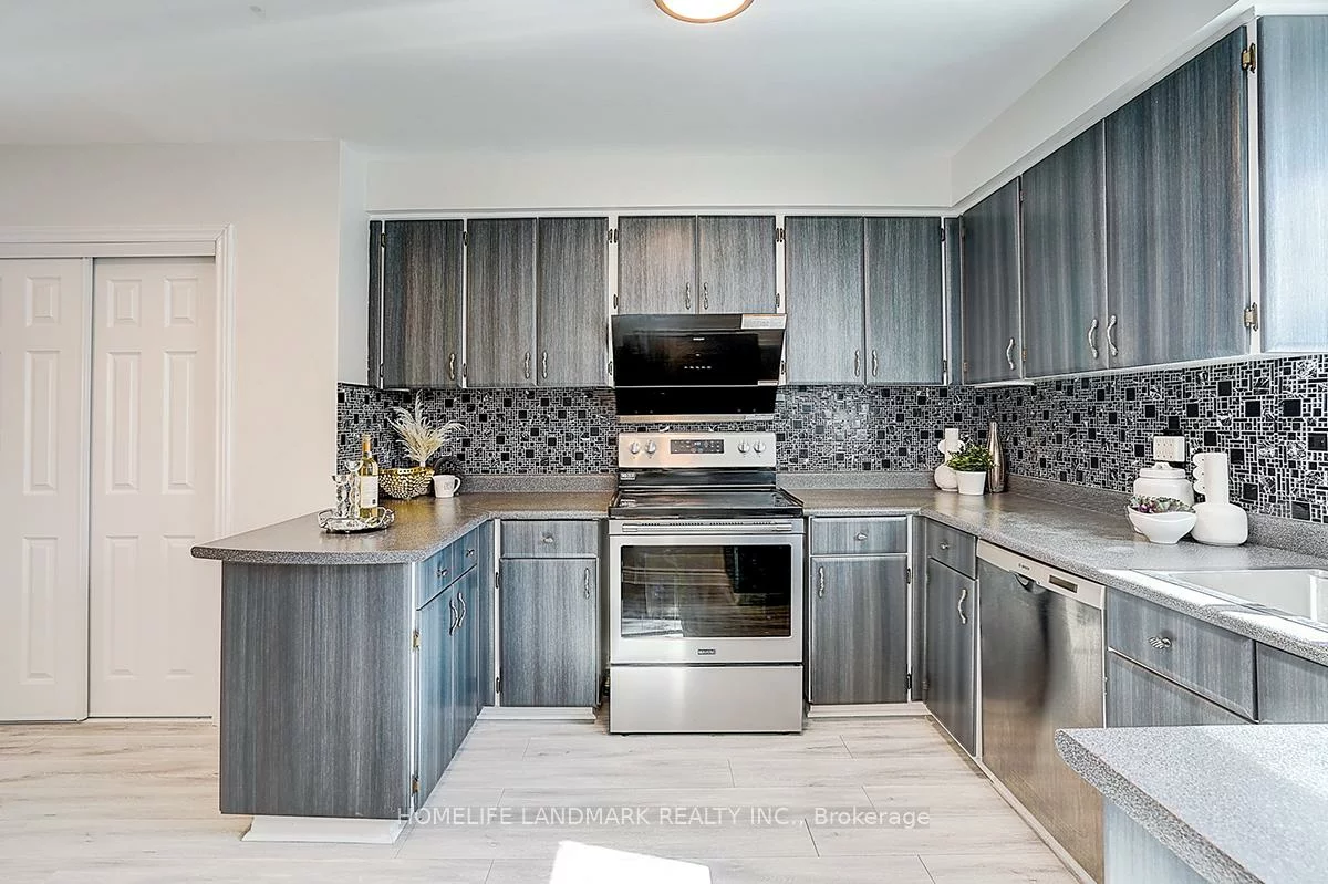 40, Henderson, Aurora Highlands, Aurora