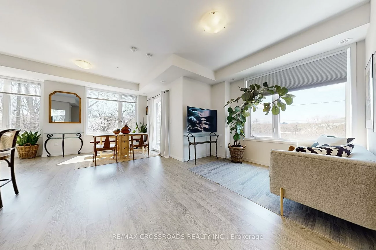 100, Alex Gardner, Aurora Village, Aurora