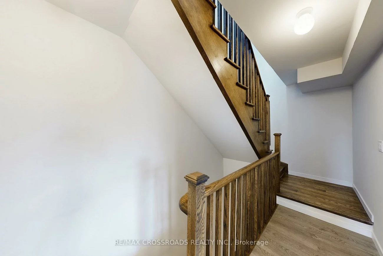 100, Alex Gardner, Aurora Village, Aurora