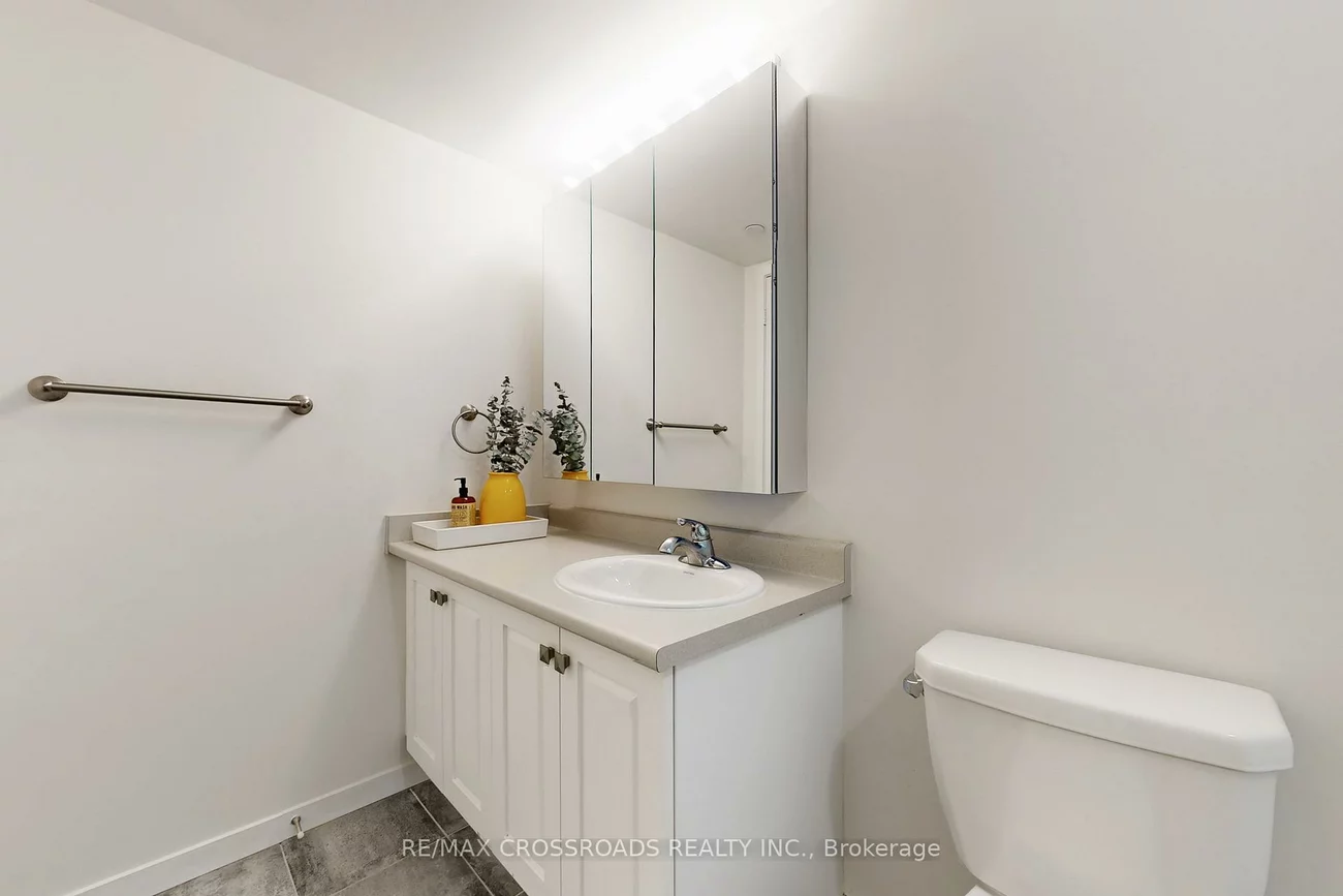 100, Alex Gardner, Aurora Village, Aurora