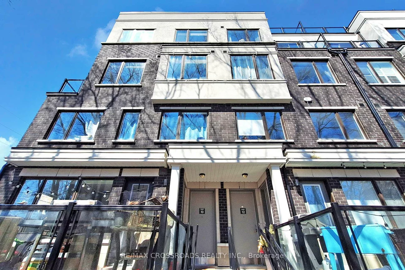 100, Alex Gardner, Aurora Village, Aurora