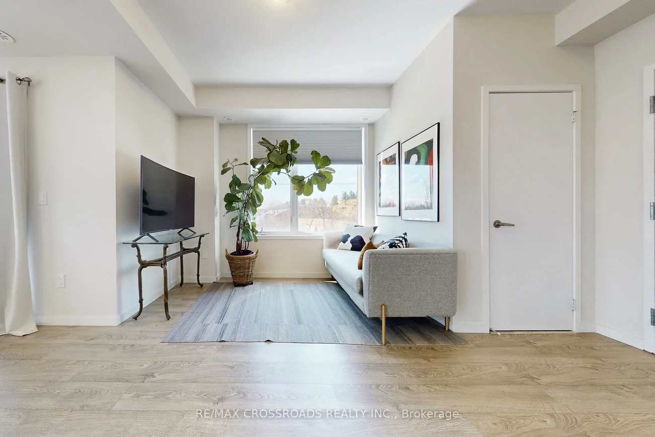 100, Alex Gardner, Aurora Village, Aurora