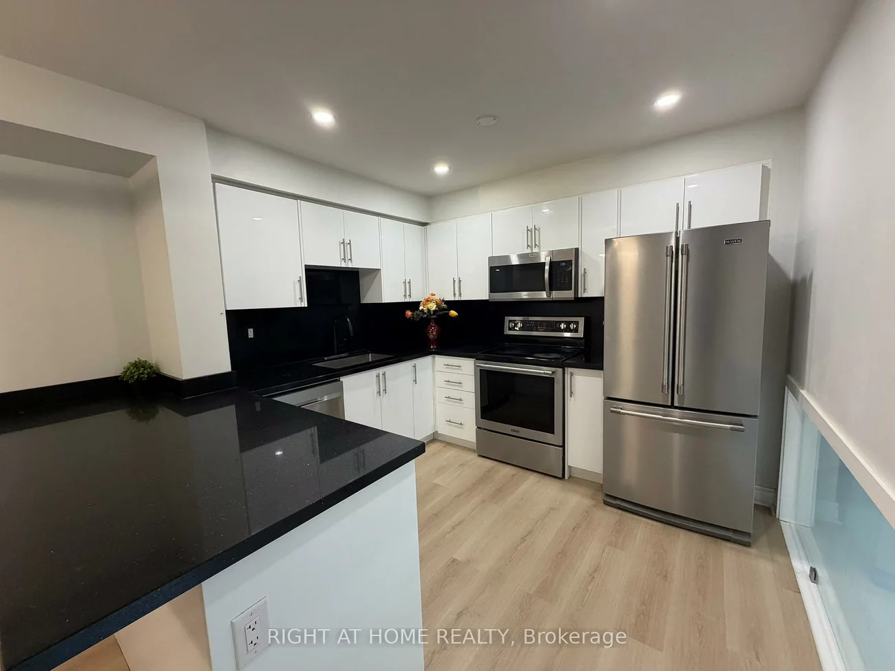 24, springfair, Aurora Village, Aurora