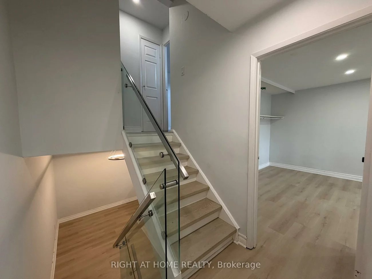 24, springfair, Aurora Village, Aurora