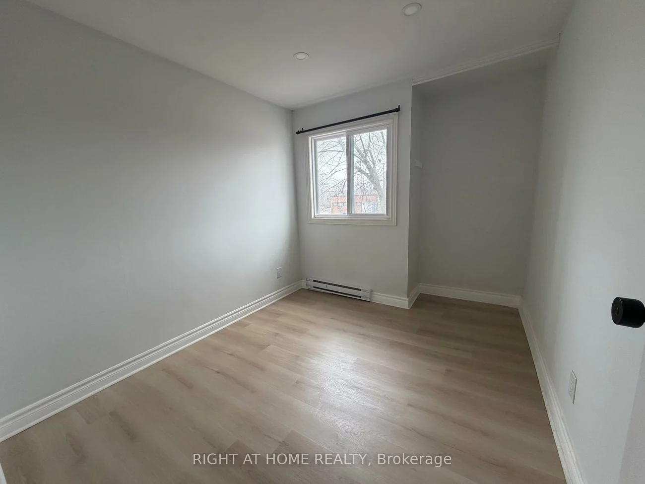 24, springfair, Aurora Village, Aurora