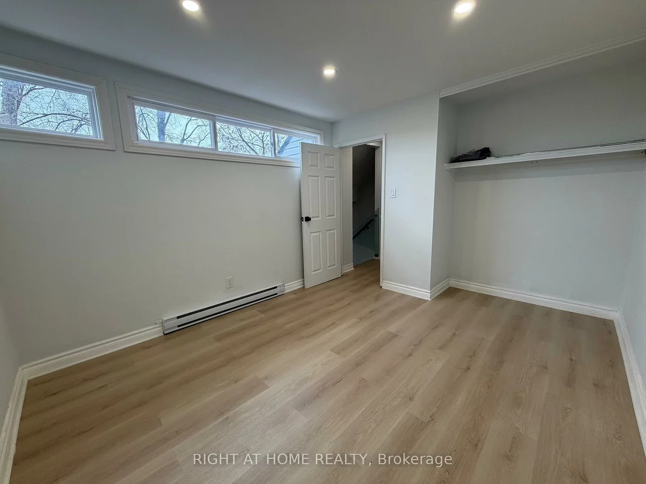 24, springfair, Aurora Village, Aurora