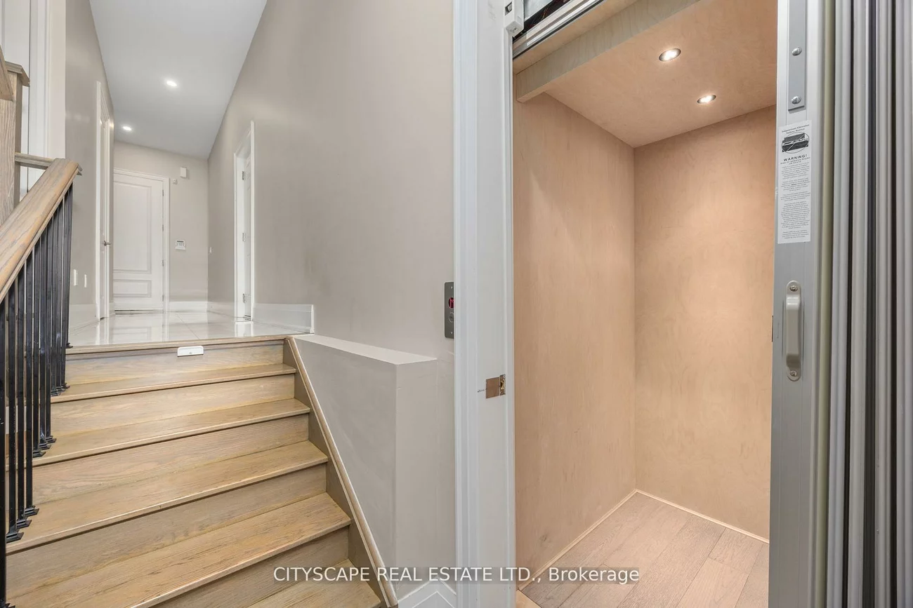 74, Old Bloomington, Aurora Estates, Aurora