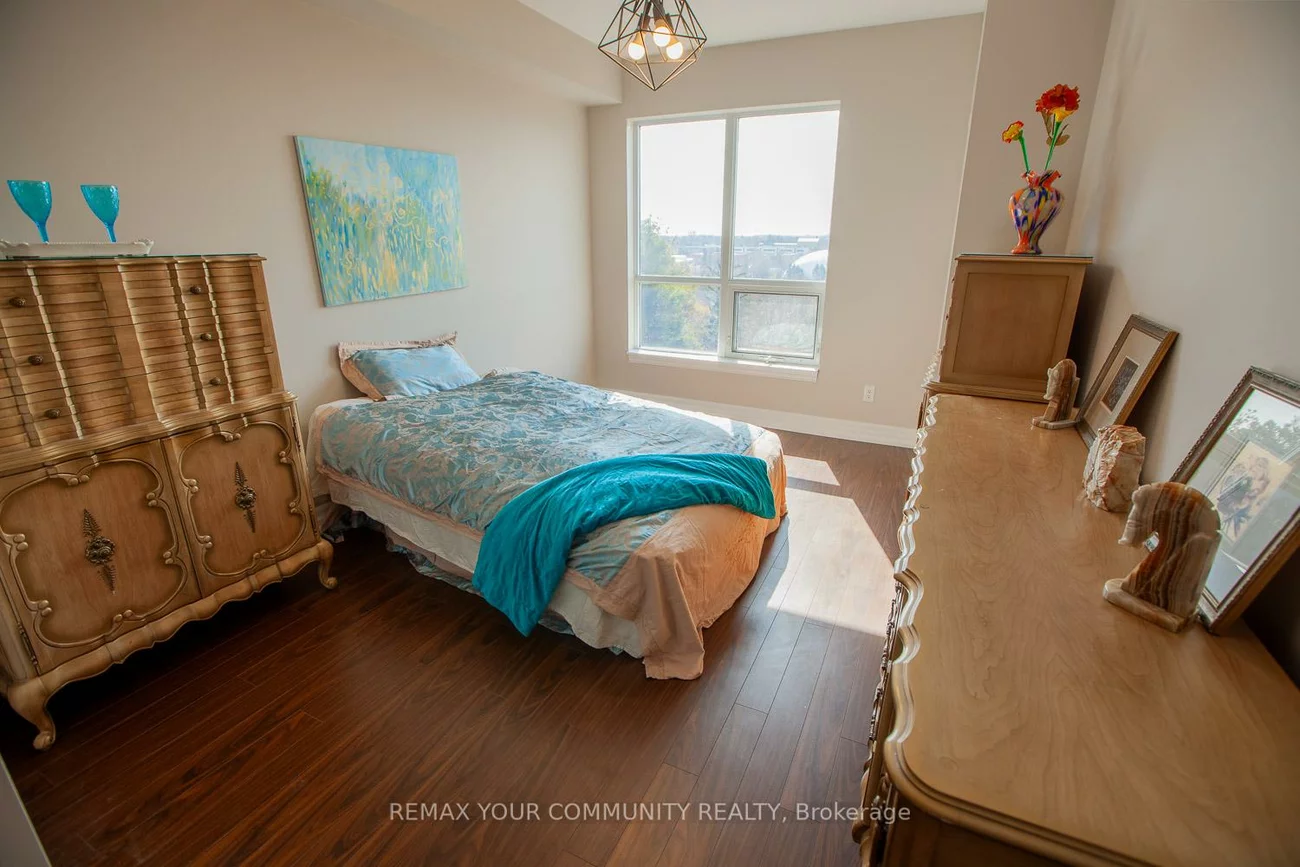 180, John West, Bayview Wellington, Aurora