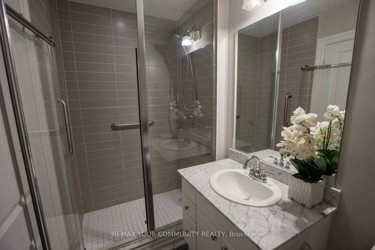 180, John West, Bayview Wellington, Aurora