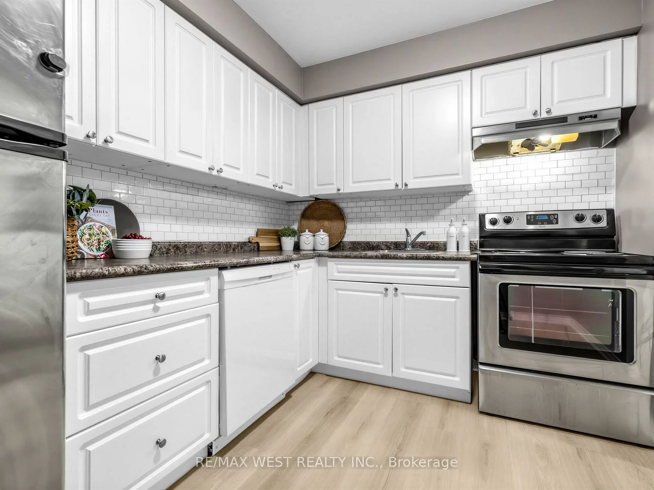 246, Milestone, Aurora Village, Aurora