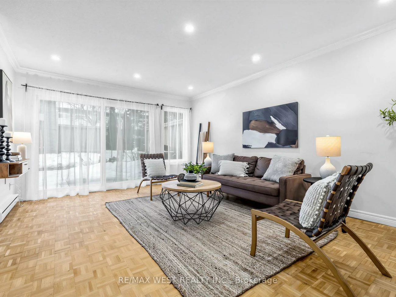 246, Milestone, Aurora Village, Aurora