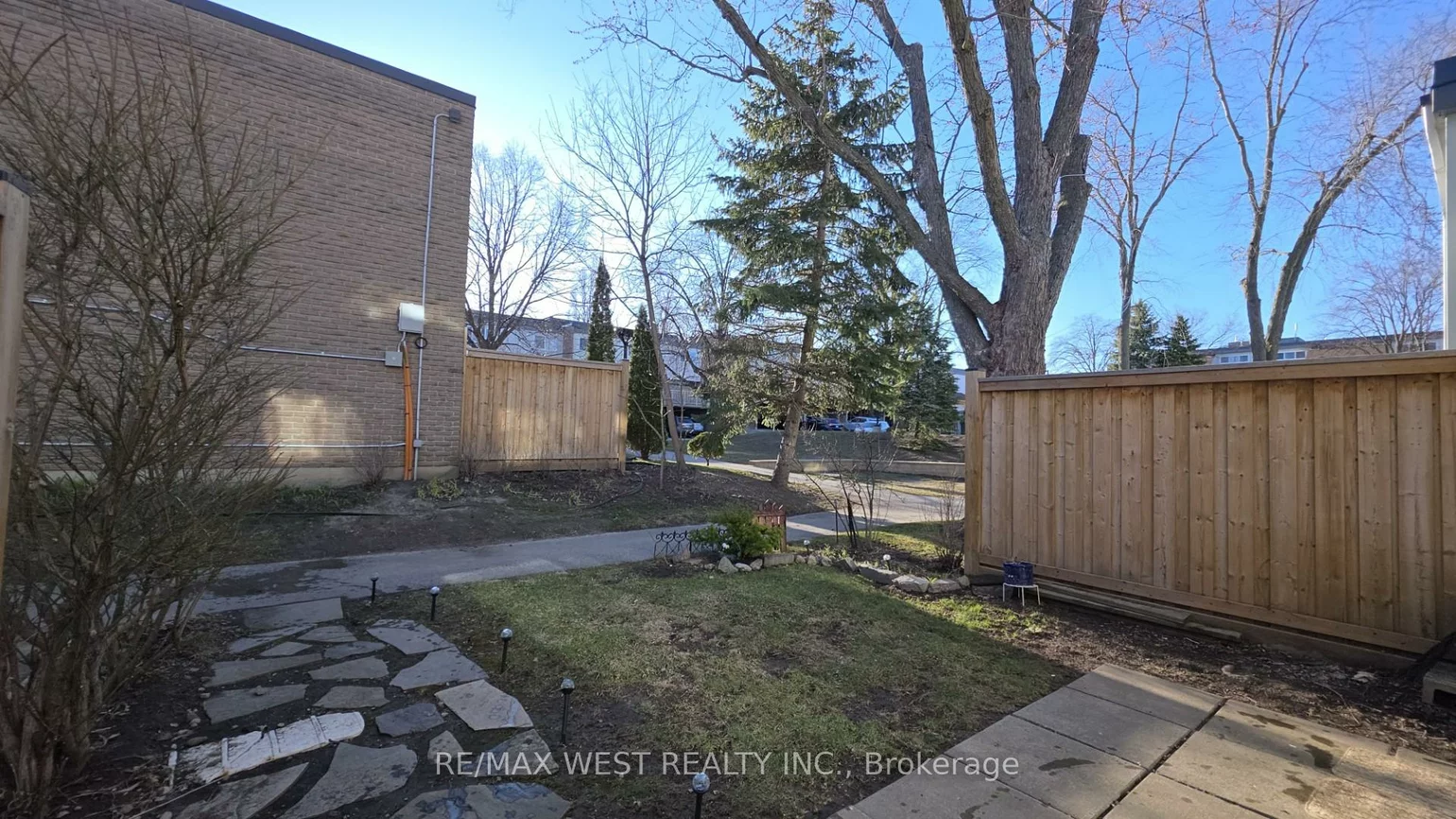 246, Milestone, Aurora Village, Aurora