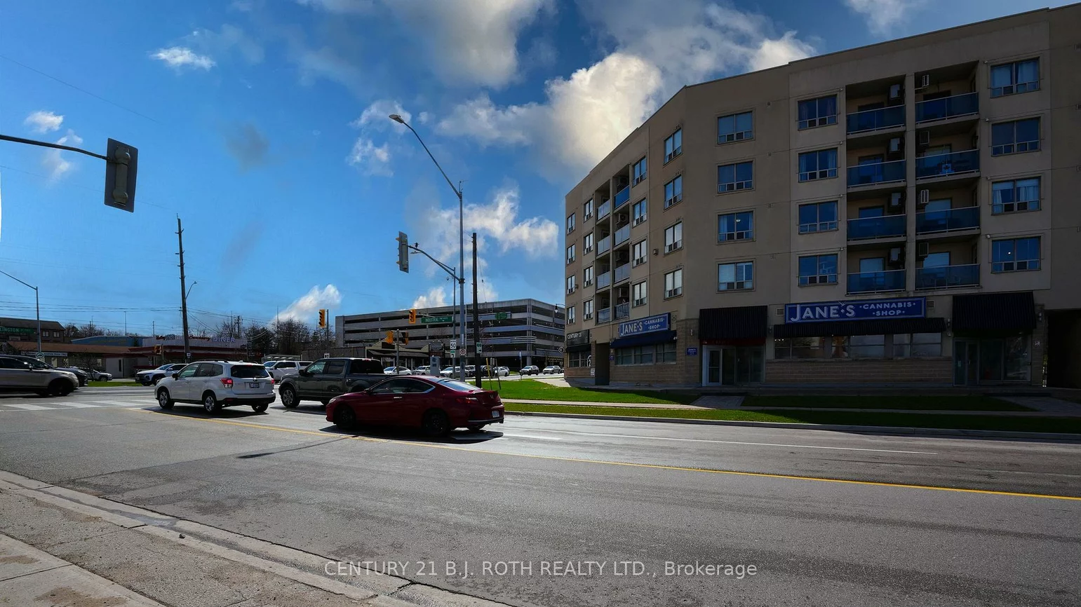 160, Wellington, Aurora Village, Aurora