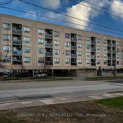 160, Wellington, Aurora Village, Aurora