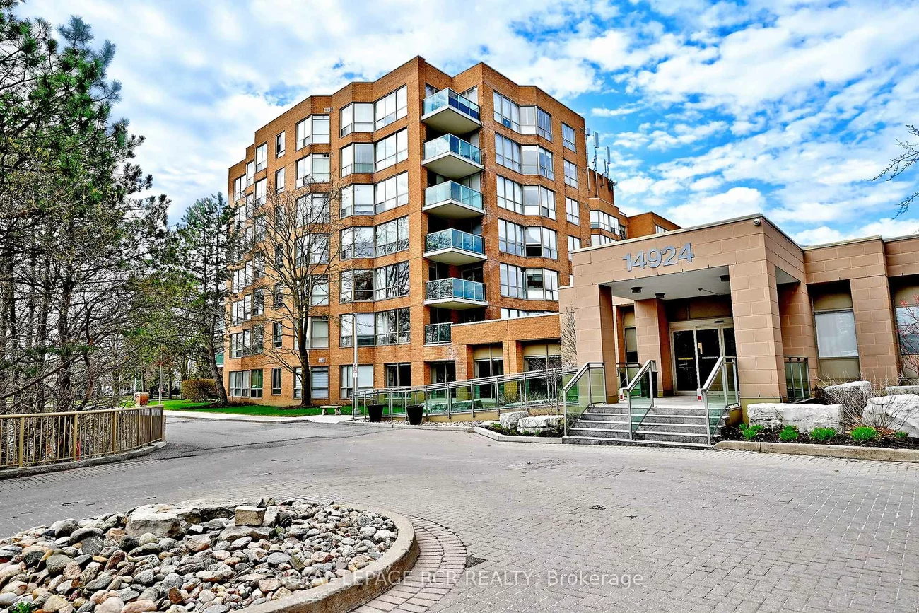 14924, Yonge, Aurora Highlands, Aurora