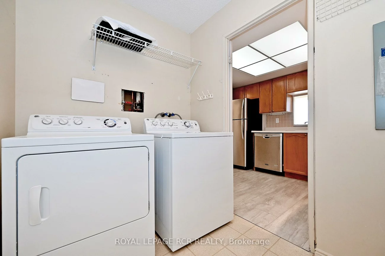 14924, Yonge, Aurora Highlands, Aurora