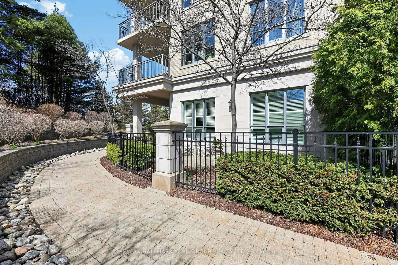180, John West, Bayview Wellington, Aurora
