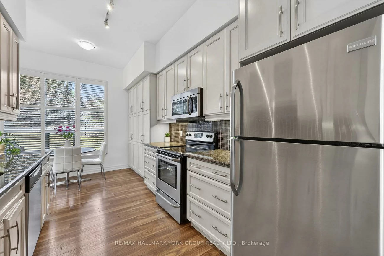 180, John West, Bayview Wellington, Aurora
