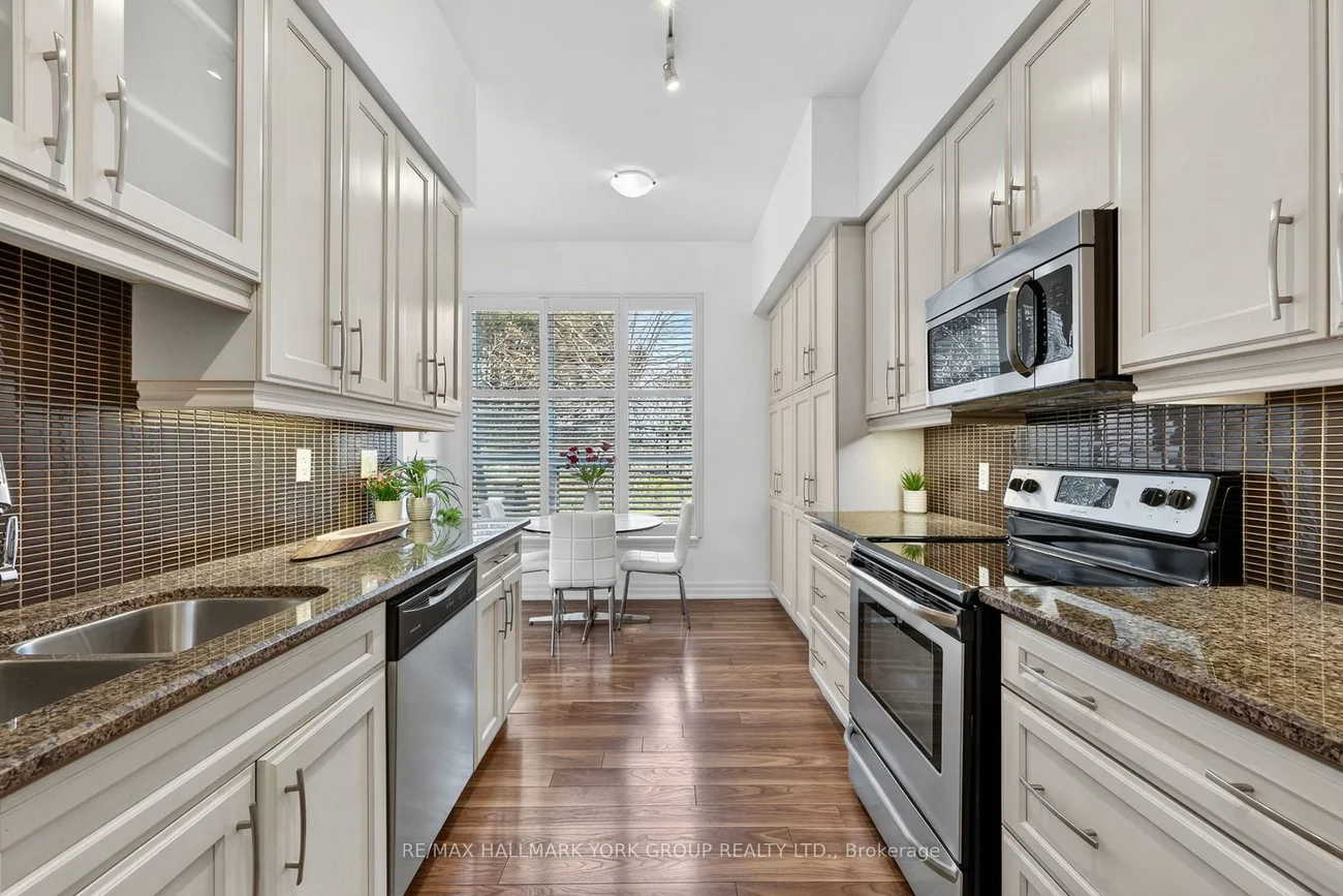180, John West, Bayview Wellington, Aurora