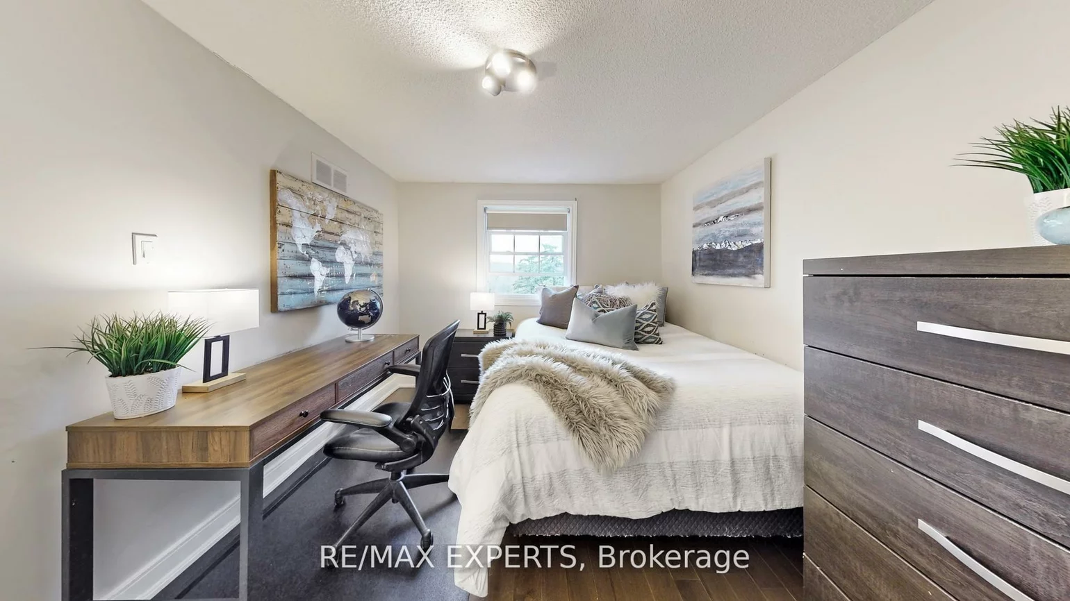 562, Tara Hill, Aurora Village, Aurora