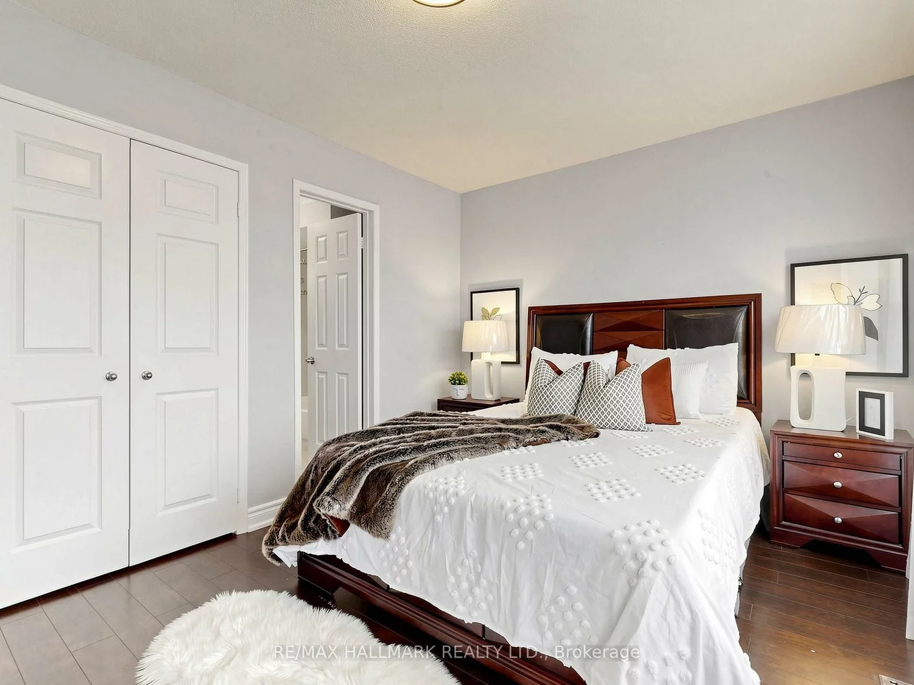 62, Wyatt, Bayview Wellington, Aurora