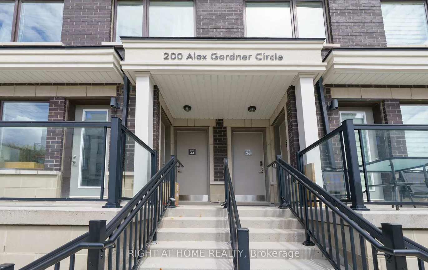 200, Alex Gardner, Aurora Heights, Aurora