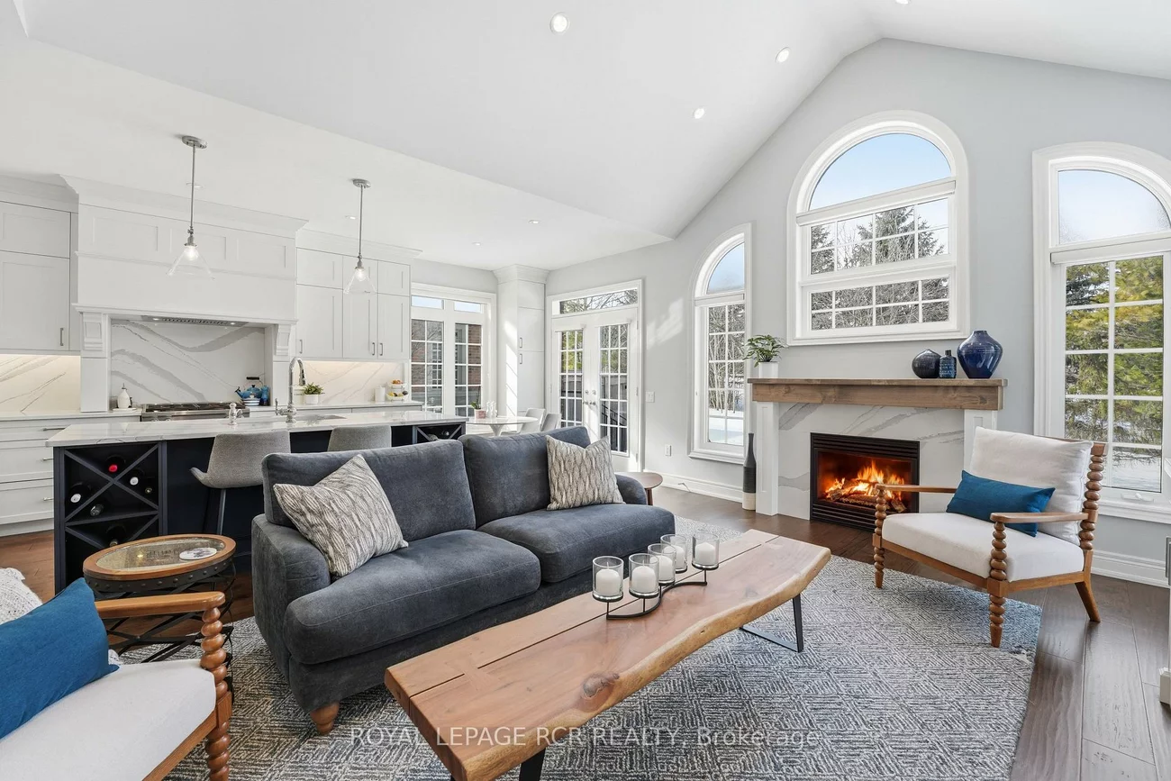 16, Bonnell, Aurora Estates, Aurora