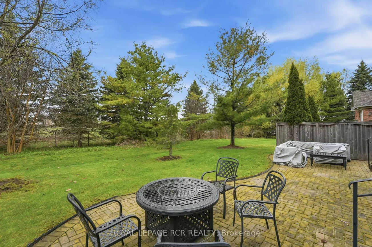 16, Bonnell, Aurora Estates, Aurora