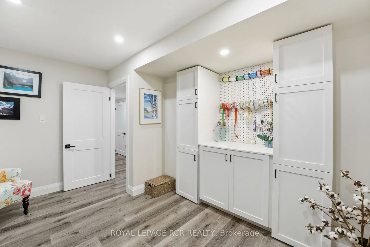 16, Bonnell, Aurora Estates, Aurora