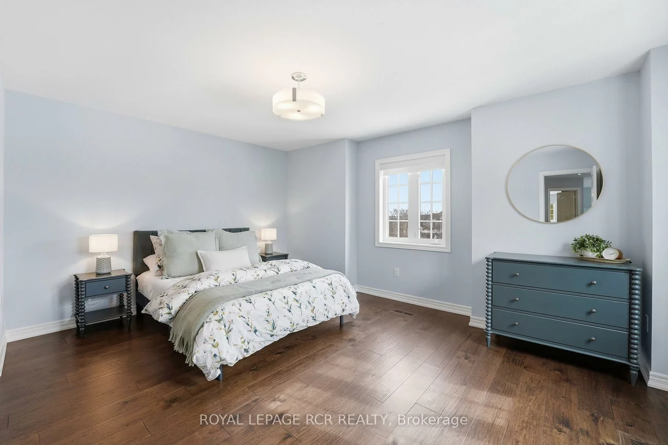 16, Bonnell, Aurora Estates, Aurora