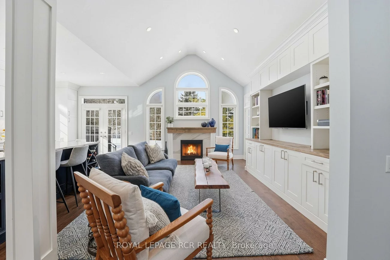 16, Bonnell, Aurora Estates, Aurora